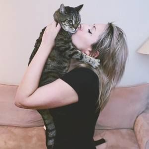 Meet your Posher, Danielle